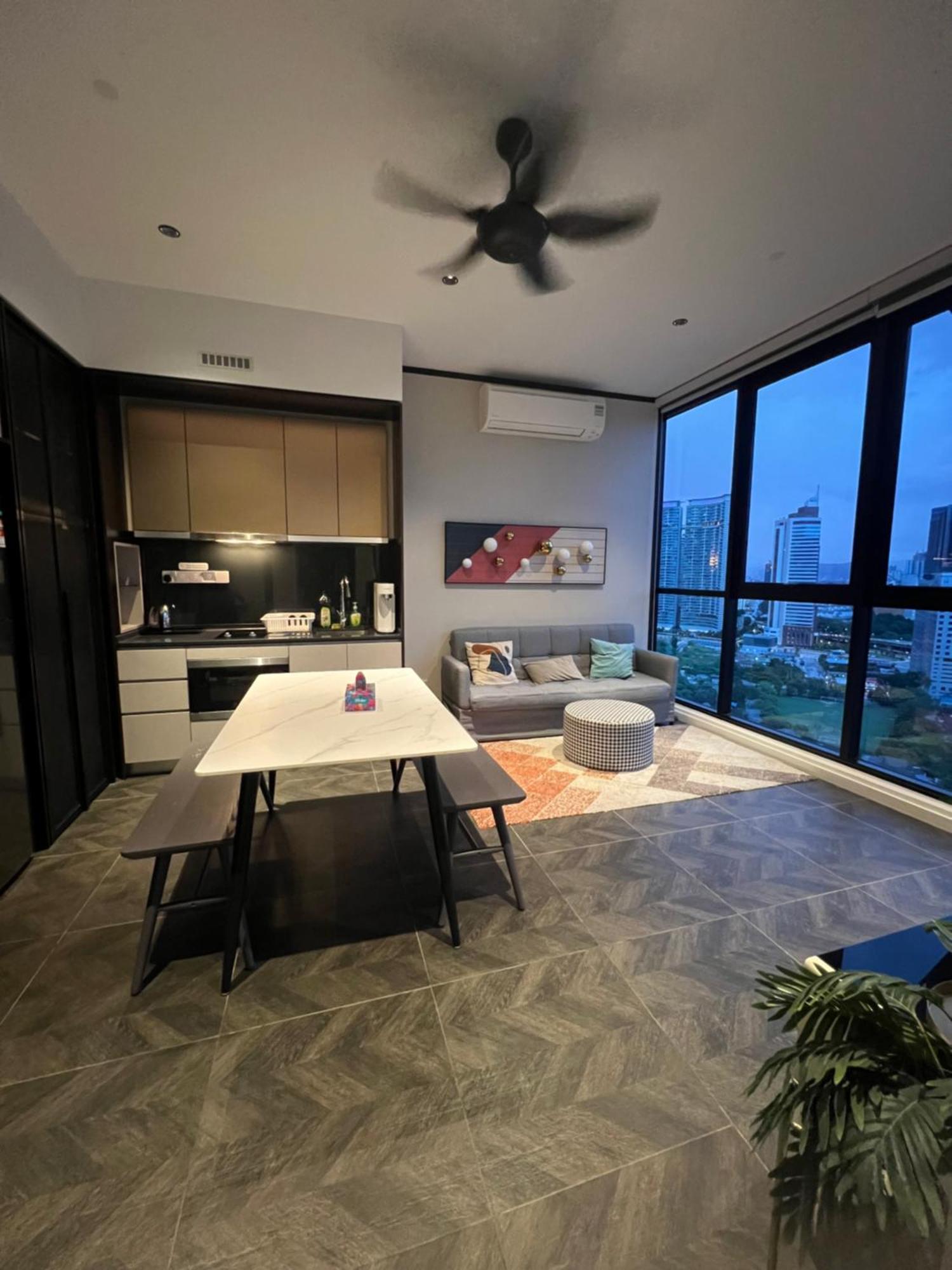 Scarletz Suites Kuala Lumpur By City Center Ngoại thất bức ảnh